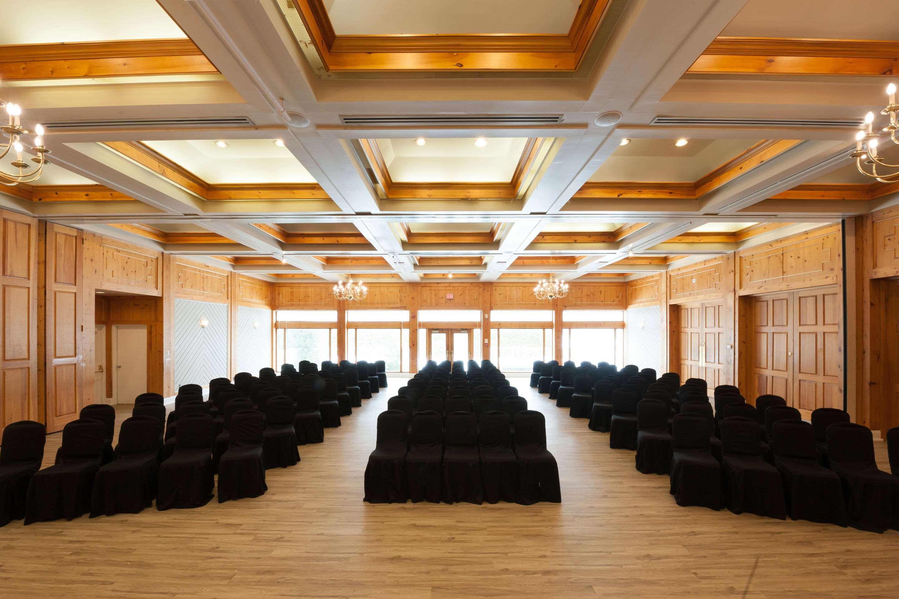 Pinestone Resort, Conference Centre, Spa & Golf Course Халибертон Экстерьер фото
