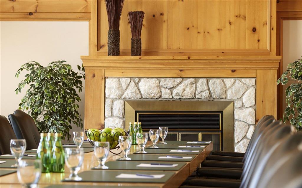 Pinestone Resort, Conference Centre, Spa & Golf Course Халибертон Удобства фото